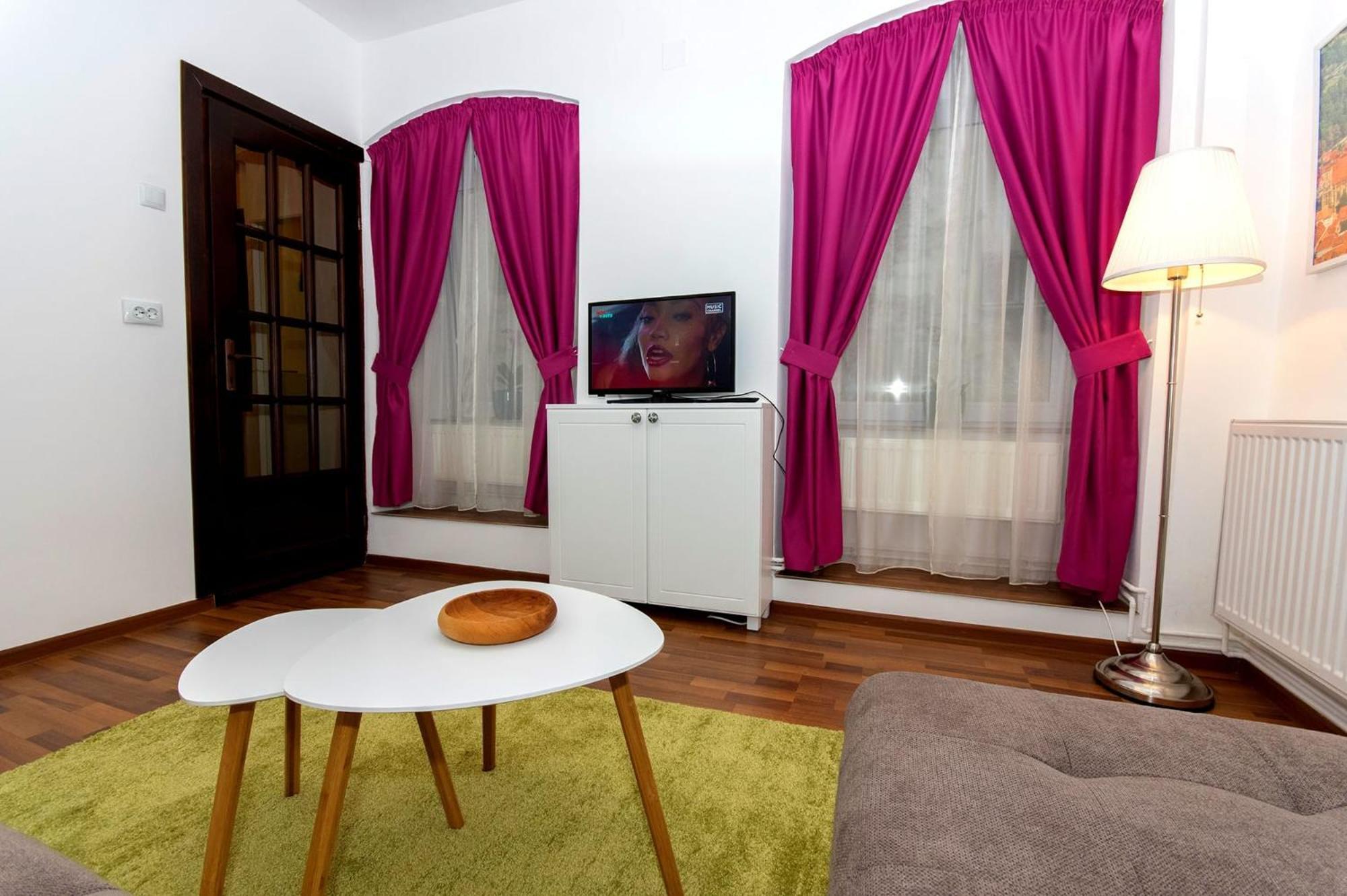 John Residence Apartment Brasov With Parking Option Exterior foto